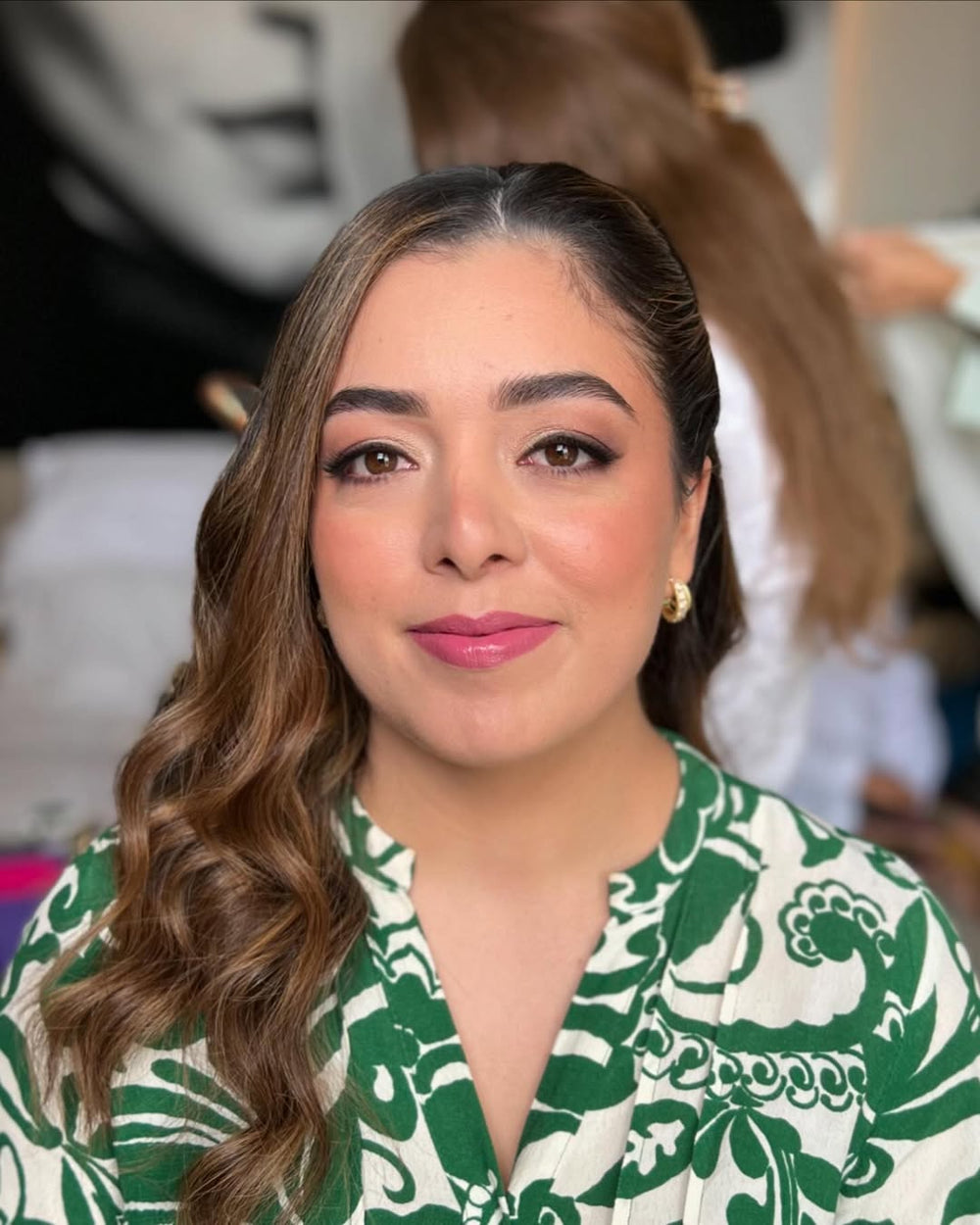 Maquillaje y Peinado